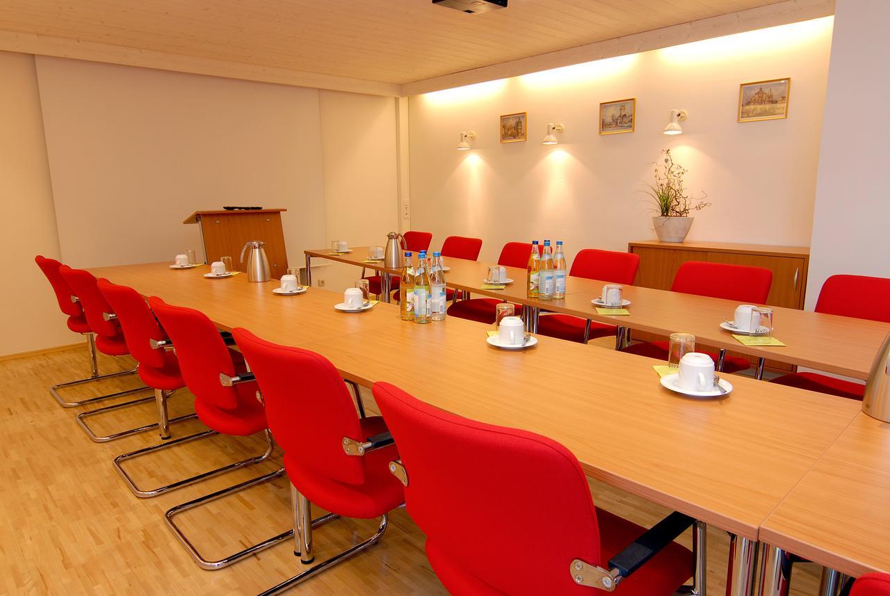 Garni Hotel Leitl Gmbh Eggenfelden Exteriör bild