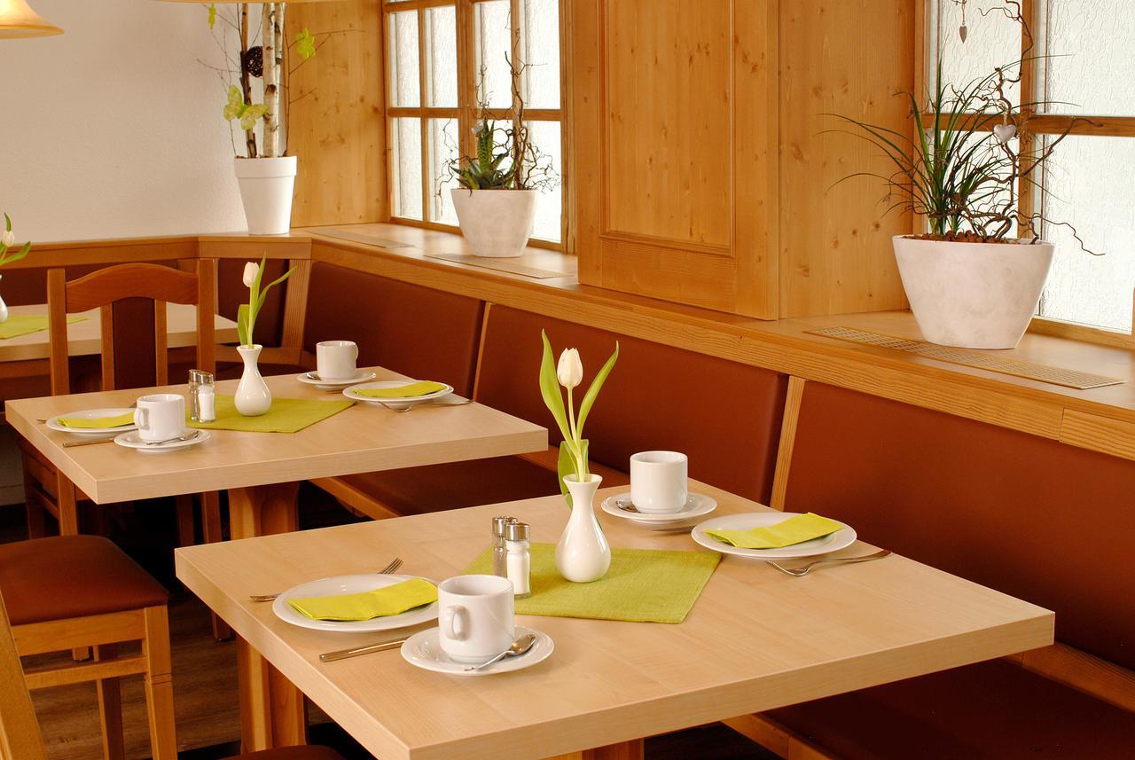 Garni Hotel Leitl Gmbh Eggenfelden Exteriör bild